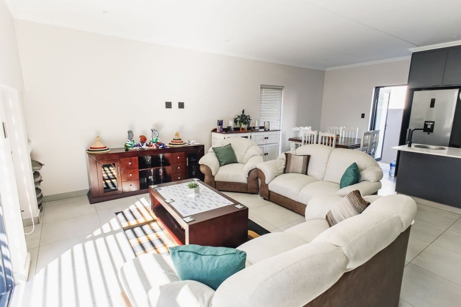 4 Bedroom Property for Sale in Woodland Hills Bergendal Free State